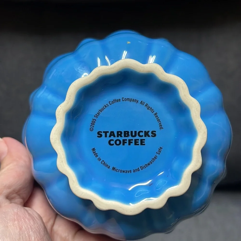 Starbucks 2005 Tulip Flower Pedestal Bowl